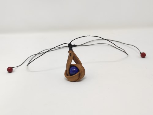 collier noeux noyer avec lapis lazuli – Image 2