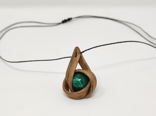 collier Noeud noyer avec malachite – Image 2