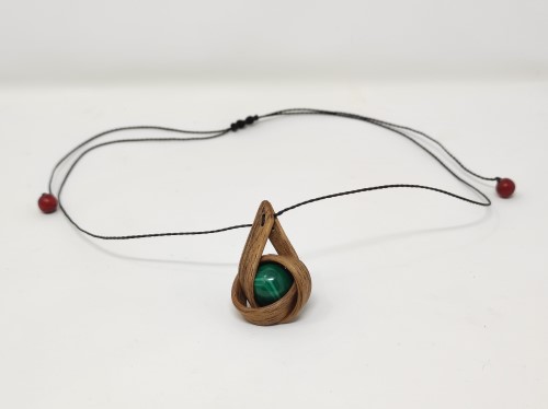 collier Noeud noyer avec malachite – Image 3